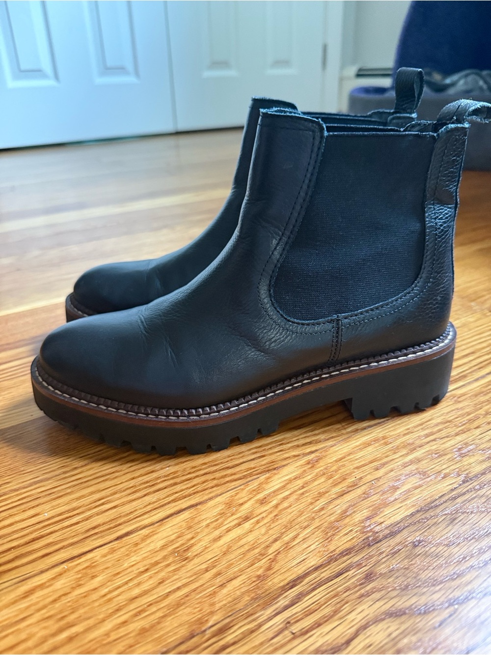 Caslon Women's Black Chelsea Boots